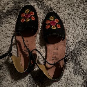 Black floral huarache sandal